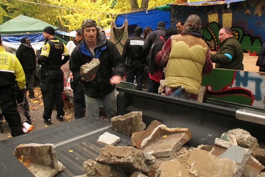 Occupy Portland protesters defy eviction order in Oregon - CSMonitor.com
